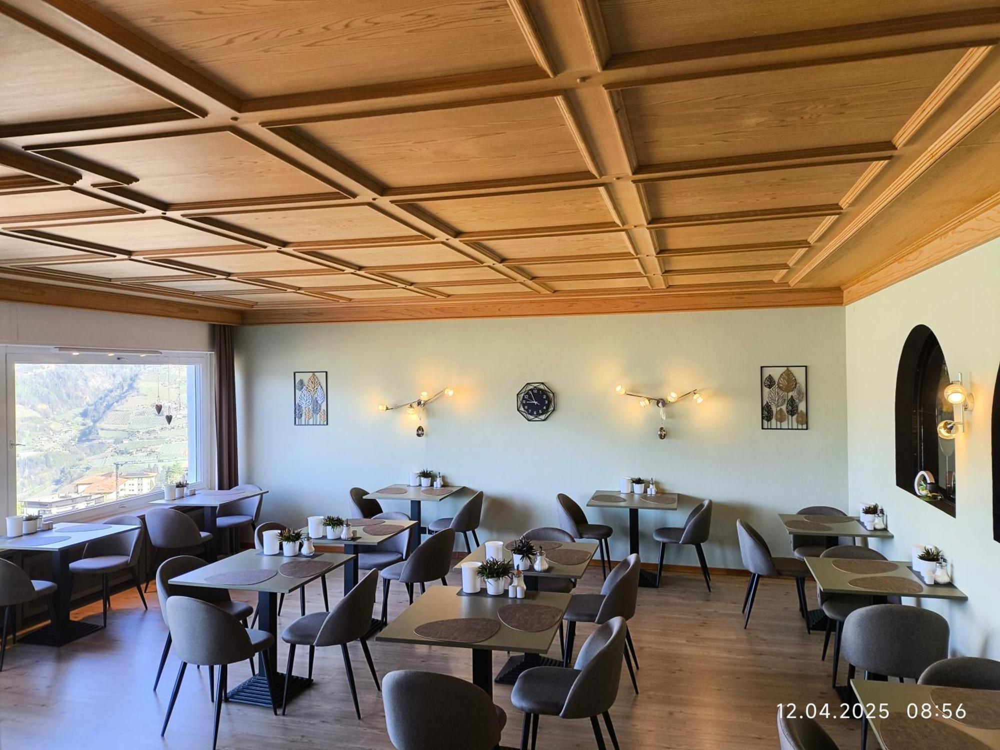 Schenna Garni Eden Bed & Breakfast ภายนอก รูปภาพ